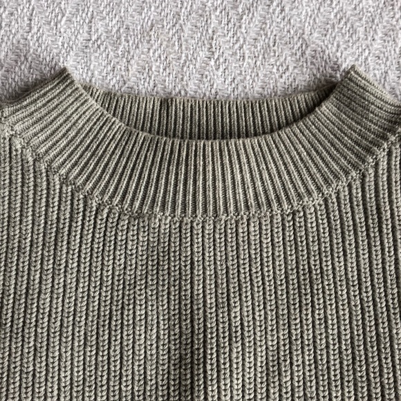 ✨💫2 for 40💫✨Aritzia Babaton nathan sweater Top - Picture 4 of 7